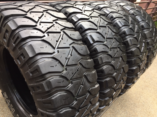 ยาง Mud Mickey Thompson 285 75 16 กลางปี14 ดอกเยอะ ไม่มีปะ ราคาไม่แพง ยาง Mud Mickey Thompson 285 75 16 กลางปี14 ดอกเยอะ ไม่มีปะ ราคาไม่แพง