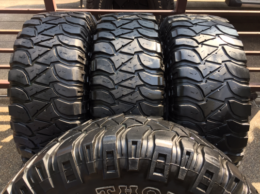 ยาง Mud Mickey Thompson 285 75 16 กลางปี14 ดอกเยอะ ไม่มีปะ ราคาไม่แพง ยาง Mud Mickey Thompson 285 75 16 กลางปี14 ดอกเยอะ ไม่มีปะ ราคาไม่แพง