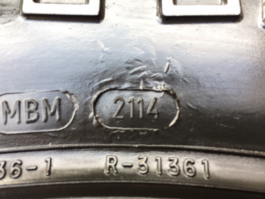 ยาง Mud Mickey Thompson 285 75 16 กลางปี14 ดอกเยอะ ไม่มีปะ ราคาไม่แพง ยาง Mud Mickey Thompson 285 75 16 กลางปี14 ดอกเยอะ ไม่มีปะ ราคาไม่แพง