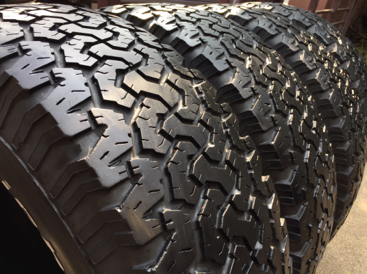 ยาง All BF Goodrich 265 70 17 ปี13 ดอกเยอะ ไม่มีปะ ราคาไม่แพง ยาง All BF Goodrich 265 70 17 ปี13 ดอกเยอะ ไม่มีปะ ราคาไม่แพง