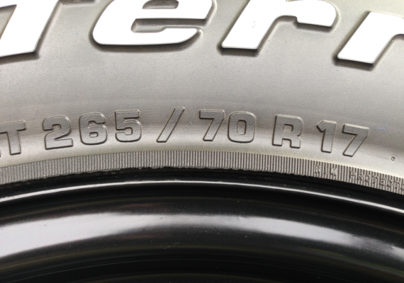 ยาง All BF Goodrich 265 70 17 ปี13 ดอกเยอะ ไม่มีปะ ราคาไม่แพง ยาง All BF Goodrich 265 70 17 ปี13 ดอกเยอะ ไม่มีปะ ราคาไม่แพง