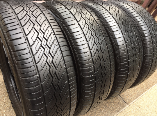 ยาง Achilles 215 70 16 ปี15 ดอกเยอะ พร้อมใช้งาน ราคาไม่แพง