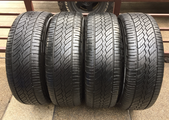 ยาง Achilles 215 70 16 ปี15 ดอกเยอะ พร้อมใช้งาน ราคาไม่แพง