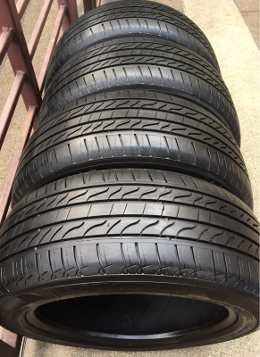 ยาง Michelin 215 55 17 ปี14 ดอกเต็ม ไม่มีปะ เนื้อนิ่มๆ ราคาไม่แพง ยาง Michelin 215 55 17 ปี14 ดอกเต็ม ไม่มีปะ เนื้อนิ่มๆ ราคาไม่แพง