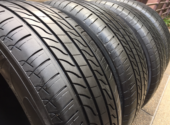 ยาง Michelin 215 55 17 ปี14 ดอกเต็ม ไม่มีปะ เนื้อนิ่มๆ ราคาไม่แพง ยาง Michelin 215 55 17 ปี14 ดอกเต็ม ไม่มีปะ เนื้อนิ่มๆ ราคาไม่แพง