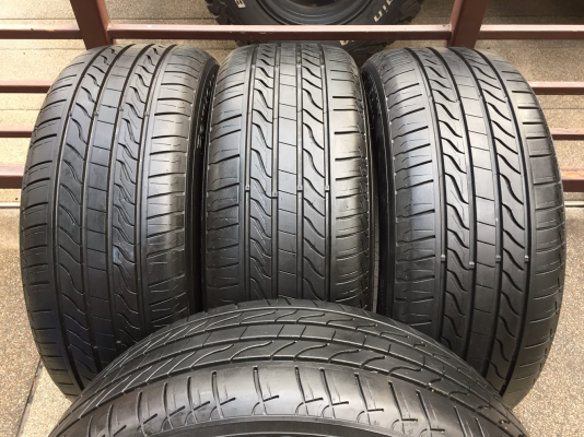 ยาง Michelin 215 55 17 ปี14 ดอกเต็ม ไม่มีปะ เนื้อนิ่มๆ ราคาไม่แพง ยาง Michelin 215 55 17 ปี14 ดอกเต็ม ไม่มีปะ เนื้อนิ่มๆ ราคาไม่แพง