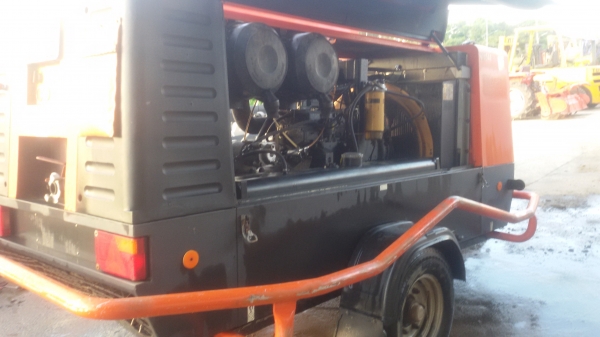 ขายปั้มลม COMPAIR 400 CFM ขายปั้มลม COMPAIR 400 CFM