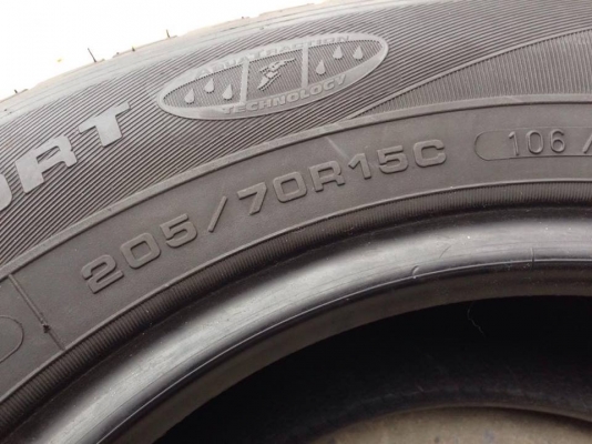 ยาง GOOD YEAR 205-70-15 ปี 16 ครบชุด 4 เส้น 6000 สภาพสวยไม่มีปะไม่บวมไม่กินข้าง ดอกยางเหลือเยอะเอาไปวิ่งกันใด้อีกยาวค่ะ ยาง GOOD YEAR 205-70-15 ปี 16 ครบชุด 4 เส้น 6000 สภาพสวยไม่มีปะไม่บวมไม่กินข้าง ดอกยางเหลือเยอะเอาไปวิ่งกันใด้อีกยาวค่ะ