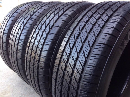 ยาง MICHELIN 265-65-17 ปี 15 ครบชุด 4 เส้น 7500  สภาพสวยๆไม่บวมไม่กินข้าง ดอกยางเหลือเยอะเอาไปวิ่งกันใด้อีกยาวค่ะ