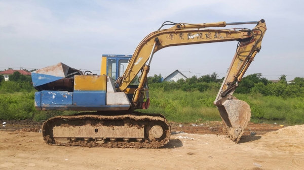 ขายรถแบคโฮ KOMATSU PC100-3