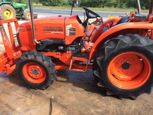 279000บาทครับ L3608 สวยๆงามๆครับ เครื่องดีมากๆครับ เกียร์ดีไม่มีหอน แห้งๆไม่มีรั่วซึมครับ