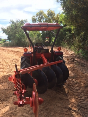 279000บาทครับ L3608 สวยๆงามๆครับ เครื่องดีมากๆครับ เกียร์ดีไม่มีหอน แห้งๆไม่มีรั่วซึมครับ