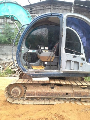 ขายKobelco sk60m5สภาพพร้อมใช้ ติดต่อคุณอ๊อฟพิจิตร086-737-9991