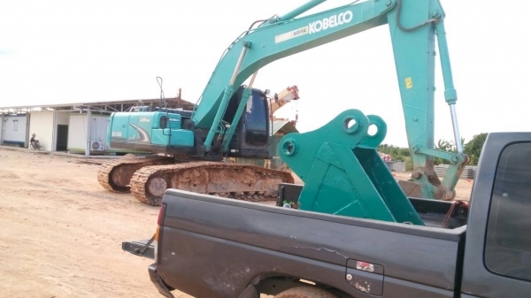 รับสั่งทำบุ้งกี้ รถแมคโค ขุดฟุ๊ตติ้ง ตอม่อ เสาเข็ม กว้าง ตามขนาดที่ต้องการ ทั้งรถเล็ก รถใหญ่