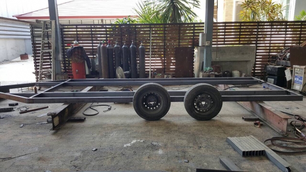ขายเทรนเลอร์รถไถลาก  ดั้ม 4 ตัน  แบบ  1 เพลา  2 เพลา  ใส่ได้ทุกรุ่นตั้งแต่ 36 แรงขึ้นไป