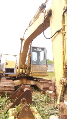 ขายเหมารถแมคโค โคมัสสุ PC-100-3 สภาพสมบูรณ์ 1คัน สภาพไม่สมบูรณ์ 1คัน   ขาดตัวเดิน เครื่องไม่เดิม ปั้มมี ขายไม่แพงครับสนใจโทรมาคุยกันครับ