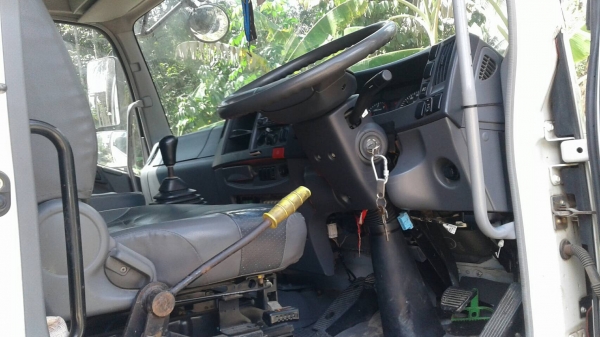 รถอีซูซุ 10 ล้อดั้ม FVZ 300 แรงม้า. ปี 53. , ( รถ วิ่ง 1xx,xxx. ) สนใจติดต่อ 081 - 6079515