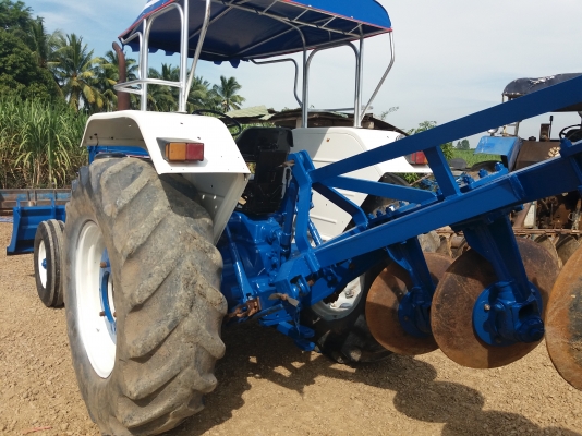 ขายรถไถฟอรด๋6600ที3เล่มทะเบียนครบรถอยู่สุพรรนบุรี0871684611 ขายรถไถฟอรด๋6600ที3เล่มทะเบียนครบรถอยู่สุพรรนบุรี0871684611