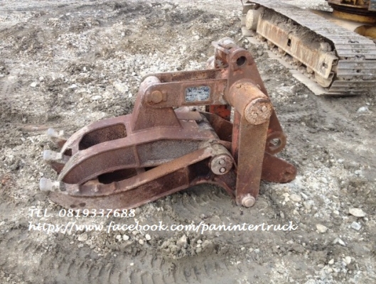 FROM JAPANตัวคีบปากหนีบไม้ สำหรับรถขุดไซค์60 ,65 /สวมบูทสลัก 50 มิล /ราคาเพียง 29,500 บาท สนใจติดต่อ 0819337688