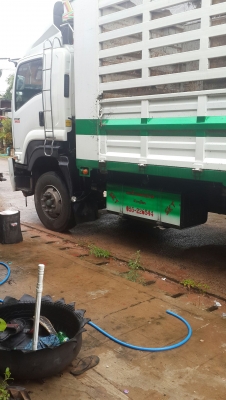 พ่วง 22 ล้อ ISUZU FXZ 360 กระบะเหล็กไม่ดั้ม อู่ SKT รถปี 56 ราคา 2.38 ล้าน