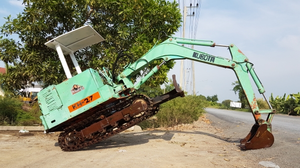 ขายด่วนรถแบคโฮKUBOTAคูโบต้าKH27เทียบเท่าPC30เครื่องดีปั่มแรงรถนอกเพิ่งนำเข้ามาใหม่ยังไม่เคยใช้งานในเมืองไทยเลย