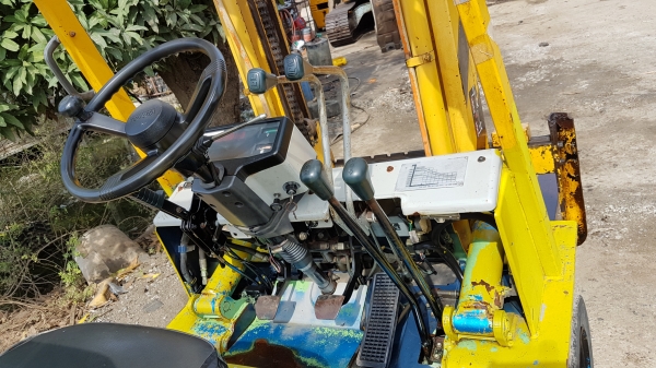 ขายด่วนรถยกTOYOTA 5FG20ยก2ตันเสาสูง3เมตรยางตัน4เส้นเคื่องตัวใหม่4สูบ4Yรถนอกเพิ่งนำเข้ามายังไม่เคยใช้งานในเมืองไทยเลย