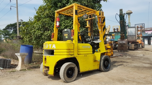 ขายด่วนรถยกTOYOTA 5FG20ยก2ตันเสาสูง3เมตรยางตัน4เส้นเคื่องตัวใหม่4สูบ4Yรถนอกเพิ่งนำเข้ามายังไม่เคยใช้งานในเมืองไทยเลย