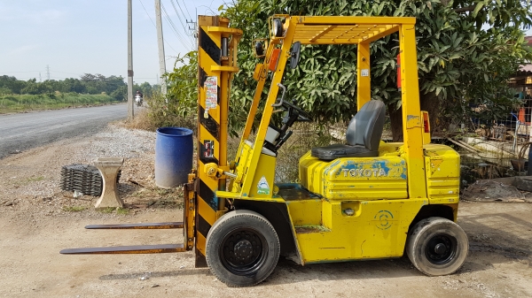 ขายด่วนรถยกTOYOTA 6FG18ยก1.8ถึง2ตันเสาสูง3เมตรเคื่องโตต้า4สูบ5Kเบนซินติดแก็สได้ยางตัน4เส้นรถนอกเพิ่งนำเข้ามายังไม่เคยใช้งานในเมืองไทยเลย