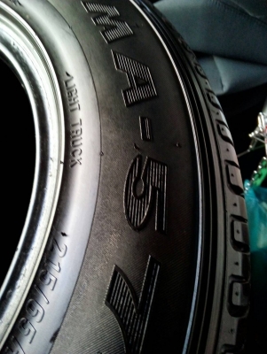 215/65R15 MAXXIS MA-579 สวยๆ ใหม่ๆ ปี15 ชุด 4 เส้น tel. 081-427-3941