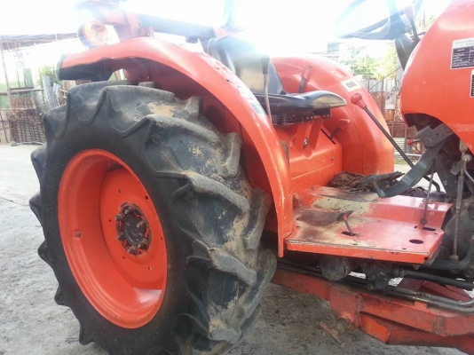 คูโบต้า L4708DT 4 WD ใบมีดตราช้าง เครื่องดี เกียร์ดี ขายตามสภาพ เล่มทะเบียนพร้อม