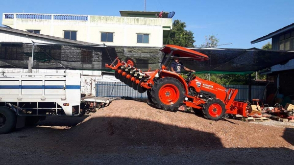 ปัญญาแทรคเตอร์..จัดมาให้ครับ ด่วน!!!คูโบต้า L3608พร้อมใบมีดคานล่างใหม่ พร้อมผาน6&times;22ใหม่สภาพพร้อมใช้ จัดส่ง จ.สระบุรี