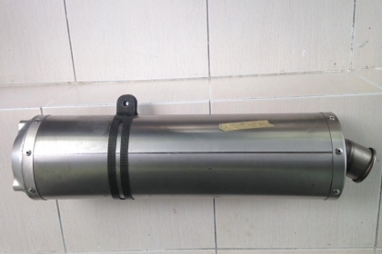 ขายปลายท่อไทเนียม akrapovic