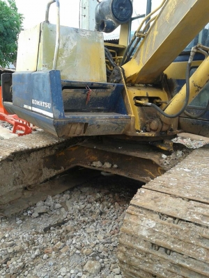 ขายรถขุดแบ็คโค KOMATSU PC60-5เครื่องเดิม ปั๊มเดิมบูมสวย รถพร้อมทำงาน