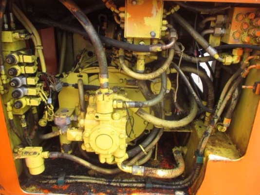 รถบด 2ล้อเหล็ก  ขับเคลื่อน2ล้อ หน้า L+RหลังL+R. อิสระ4ล้อ