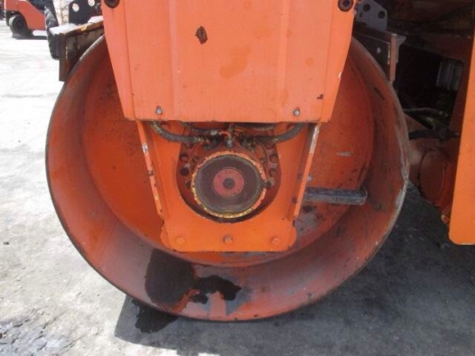 รถบด 2ล้อเหล็ก  ขับเคลื่อน2ล้อ หน้า L+RหลังL+R. อิสระ4ล้อ