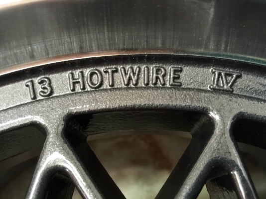 ขายแม็กซ์ HOTWIRE 4 ขอบ 13" 4 รู 110 กว้าง 6" ET13 ขายแม็กซ์ HOTWIRE 4 ขอบ 13" 4 รู 110 กว้าง 6" ET13