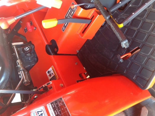 ขาย L3608SP พร้อมใบดันหน้า ผานหลัง รถทำงาน426ชั่วโมง รถสีเดิมทั้งคั้น รถใหม่มากแทบไม่ต้องติกันเรยคับ