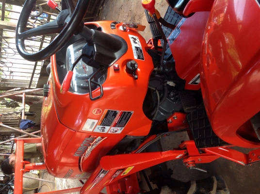 ขาย L3608SP พร้อมใบดันหน้า ผานหลัง รถทำงาน426ชั่วโมง รถสีเดิมทั้งคั้น รถใหม่มากแทบไม่ต้องติกันเรยคับ