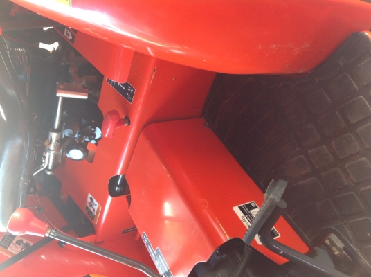 ขาย L3608SP พร้อมใบดันหน้า ผานหลัง รถทำงาน426ชั่วโมง รถสีเดิมทั้งคั้น รถใหม่มากแทบไม่ต้องติกันเรยคับ