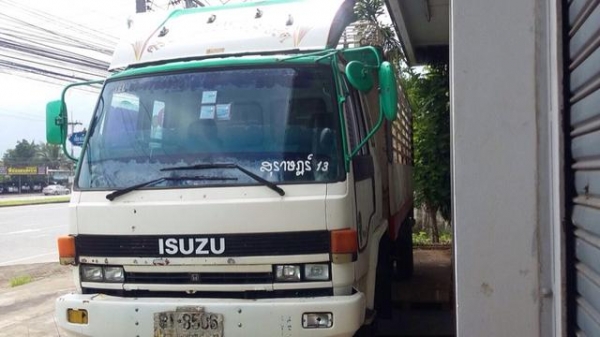 ขาย!! &gt;&gt;&gt; 6ล้อ Isuzu 145แรง กระบะยาว 5.1เมตร ยาง900 &lt;&lt;&lt;