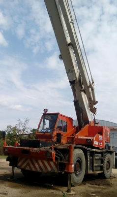 รถเครน KATO KR 25 H-V 25ตัน