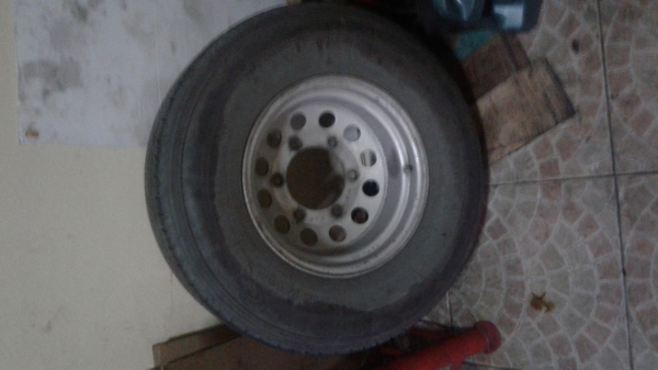 ขายเพลาลอยวีโก้ ใส่เฟืองท้ายเดิม พร้อมกะทะล้อ+ยาง