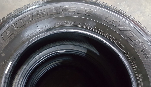 ยางมือ2 255/65-17 BRIDGSTONE 840 ปลายปี12 สภาพดี ผ่อน 0 เปอเซ็นได้นะ