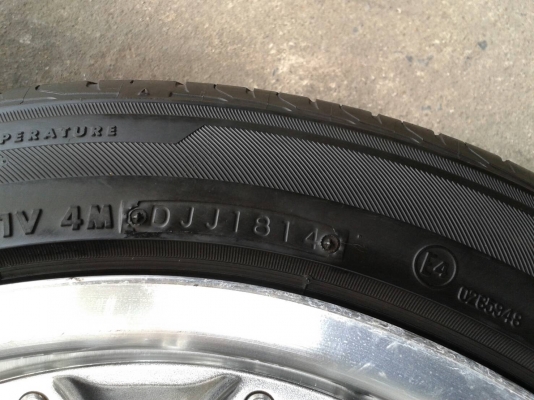 ขอบ17นิ้ว5รู100/114 พร้อมยาง ชุดนี้ ราคา 7300 บาท