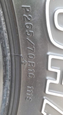 ขายยาง 265/70/16 ปี 13สวยๆ ขายยาง 265/70/16 ปี 13สวยๆ