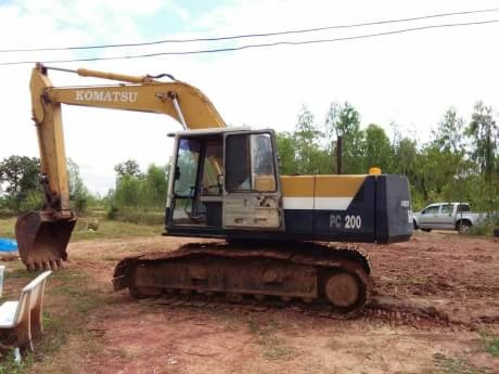 KOMATSU PC 200-5 KOMATSU PC 200-5