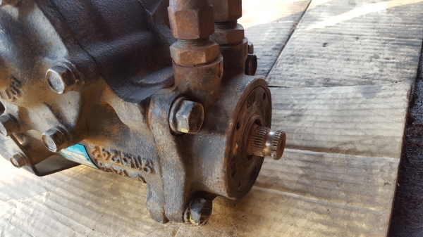 ขายกระปุกพวงมาลัยเพาเวอร์ FUSO 527