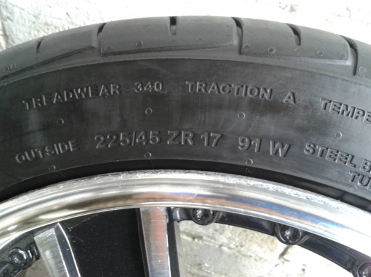 ขอบ17นิ้ว5รู114 พร้อมยาง ชุดนี้ ราคา 7400 บาท