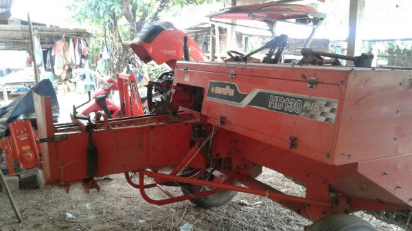 ขายเครื่องอัดฟาง คู้โบต้า HB 130    175000  บาท   พร้อมใช้งาน ด่วน วันทูคอล 0986683479 dtac 0991751349 สิทธิ์ คับ