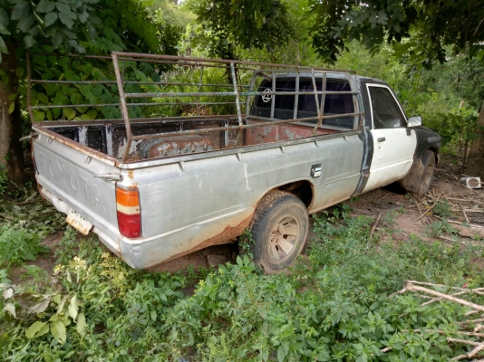 รถกระบะตอนเดียว